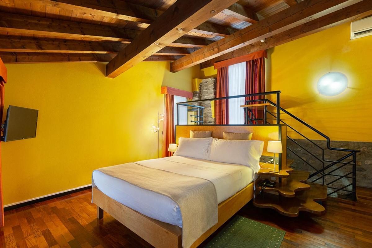 Casa Alle Colonne By Hotel Ancora Verbania Kültér fotó